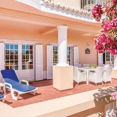 Nice In Lagoa With 2 Bedrooms, Wifi And Outdoor Swimming Pool Lagoa (Algarve)