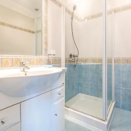 דירה Nice In Lagoa With 2 Bedrooms, Wifi And Outdoor Swimming Pool לגואה