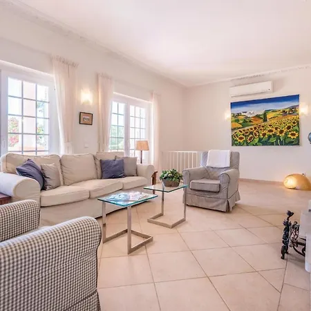 Lägenhet Nice In Lagoa With 2 Bedrooms, Wifi And Outdoor Swimming Pool *